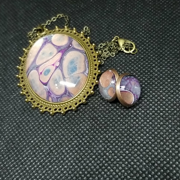 Necklace and earrings set - Picture 5 of 6